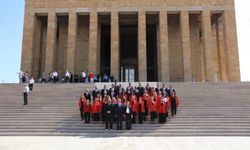 CHP Güzelbahçe İlçe Örgütü'nün Anıtkabir ziyareti