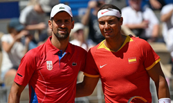 Djokovic, Nadal'ı eleyerek bir üst tura yükseldi!