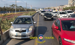 Mustafa Kemal Sahil Bulvarı'nda araç arızası! Trafik kitlendi!