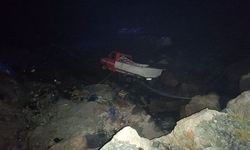 Hatay Samandağ'da kamyonet uçurumdan denize düştü!