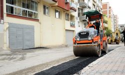Karşıyaka Belediyesi sokakları güzelleştiriyor