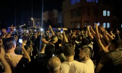 Kayseri'de mahalle sokağa döküldü | İş yerleri ateşe verildi, 5 polis yaralandı