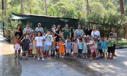 Marmaris Belediyesi Geçici Hayvan Bakımevi'ne öğrencilerden ziyaret