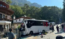 Muğla'da tur otobüsü kazası! Ölü ve çok sayıda yaralı var!