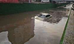 Aydın'da sağanak ve dolu yağışı kazalara yol açtı