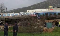 Rusya'da yolcu treni raydan çıktı | 100'den fazla yaralı