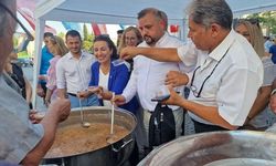 İYİ Parti İzmir İl Başkanlığı'ndan Bornova'da aşure etkinliği