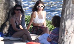 Beren Saat ve kayınvalidesinin tatil keyfi