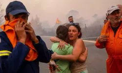 Alevler Atina'ya yaklaşıyor: Yunanistan'da 9 köy tahliye edildi!