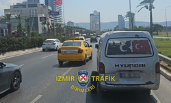 İzmir Altınyol Caddesi’ndeki araç arızası trafiği aksattı!