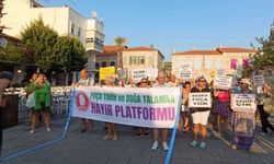 Foça'da protesto: "Kıyılar, sahiller halkındır"