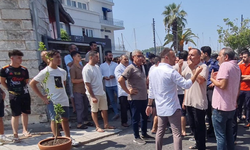 Bodrum'da esnaf yolu kapattı, ikna etmek için emniyet müdürü geldi