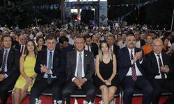 İzmir Fuarı'na sürpriz katılım! Dilruba tahliyenin ardından fuarda!