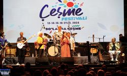 Çeşme Festivali'ne “90’larda Çeşme” temasıyla görkemli final