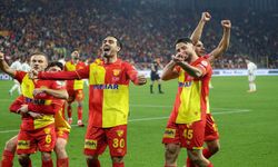 Gürsel Aksel Stadı'nda gol sesi geldi: Göztepe 1-0 öne geçti