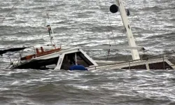 Tekne alabora oldu: 41 ölü