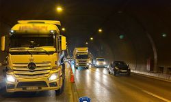 İzmir'de Bayraklı Tünelleri’nde araç arızalandı: Trafik kilit!