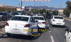 İzmir'de zincirleme trafik kazası: Kazaya üç araç karıştı!