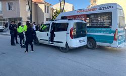 Konya Kulu'da trafik kazası: Dolmuş ve hafif ticari araç çarpıştı