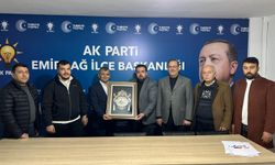 Başkan Koyuncu'dan AK Parti Emirdağ İlçe Başkanlığı'na ziyaret