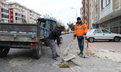 Edremit Belediyesi, yağış öncesi su baskınlarına karşı önlem aldı