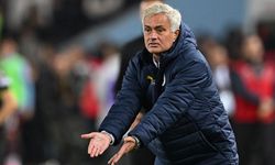 Fenerbahçe Teknik Direktörü Jose Mourinho ameliyat oldu