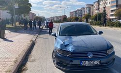 Konya'da karşıdan karşıya geçmeye çalışan kadına otomobil çarptı