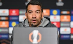 Van Bronckhorst: Takım henüz istediğimiz seviyede değil!