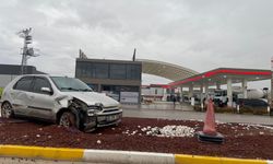 Aksaray'da otomobilin çarptığı elektrikli bisiklet sürücüsü yaralandı