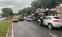 Çeşme’de yoğun trafik denetimi: Yaya geçidi ihlalleri cezalandırıldı