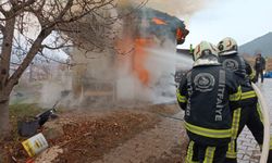 Denizli'nin Çameli İlçesinde çıkan yangın paniğe sebep oldu