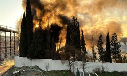 Kocaeli'de geri dönüşüm tesisindeki yangın söndürüldü