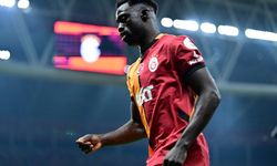 Galatasaray'da şok sakatlık! Maça devam edemedi