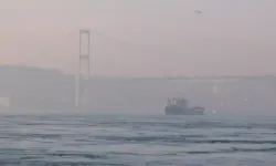 İstanbul Boğazı’nda sis nedeniyle trafik durduruldu