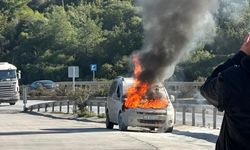 Bodrum'da seyir halindeki araç alev aldı