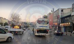 Karabağlar Yeşillik Caddesi'nde araç arızası: Trafik yoğunluğu artıyor