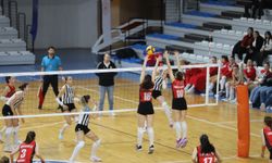 Turgutlu Kadın Voleybol takımı, Denizli Büyükşehir’i ağırlıyor