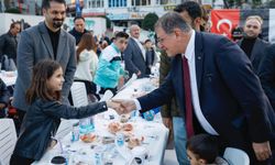 Başkan Cemil Tugay'dan Aliağa'da iftar sofrasında dayanışma mesajı