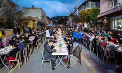 Efeler Belediyesi’nin iftar sofraları, 5 bin vatandaşı buluşturdu