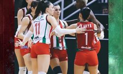 Karşıyaka mucizeyi gerçekleştirdi finale çıktı: 3-0