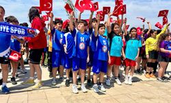 İzmir’de 23 Nisan kapanışı Hentbol Şenliği ile taçlandı