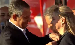 İzmir'de CHP mitingi... Seda Kaya Ösen CHP'ye katıldı... Milletvekili sayısı 13 oldu