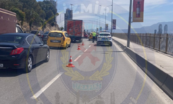 İzmir'de trafik felç | Anadolu Caddesi’nde kaza trafiği kilitledi!