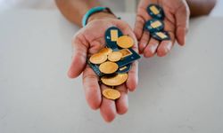 Altında yön değişti! Gram ve çeyrek altın yatırımcısına kritik seviye uyarısı