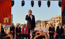 Özgür Özel İzmir'den Erdoğan'a seslendi: "Gözlerinin içine baka baka söylüyorum"