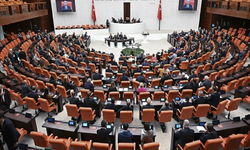 TBMM'de tarihi gece | Muhalefet kazandı, iktidar salondan çıktı!