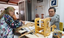 Çeşme’de 60 yaş üstüne resim ve el sanatları atölyeleri açılıyor