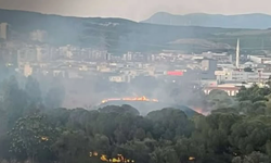 Bornova’da öğrenci yurdu yakınında yangın