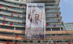 CHP binasına Ferdi Zeyrek'in fotoğrafı asıldı: Unutmayacağız!