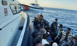 İzmir’de yasadışı göçmen operasyonu: 54 kişi kurtarıldı